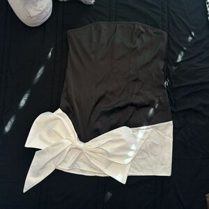 Elegant Black and White Strapless Dress